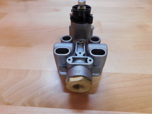 Air Springs Chassis Height Control Valve